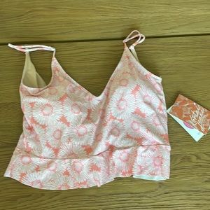 Kortni Jeane large peplum top NWT